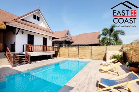 Casa de 3 dormitorios en Pattaya, Tailandia № 213304 - foto 2