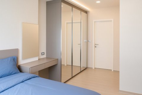 Condo in Khlong Toei, Bangkok, Thailand, 2 bedrooms № 155231 - photo 5