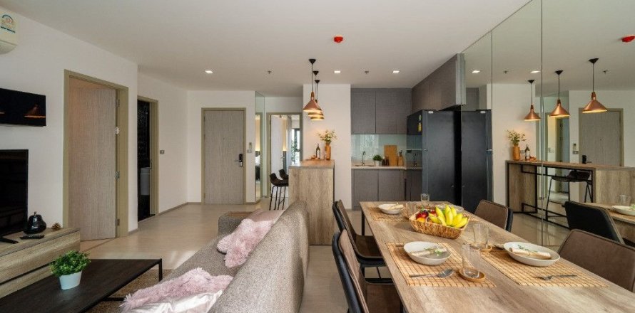 Condo in Khlong Toei, Bangkok, Thailand, 2 bedrooms  № 155230