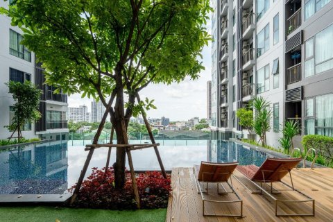 Condo in Khlong Toei, Bangkok, Thailand, 2 bedrooms  № 155230 - photo 16