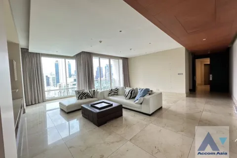 Condo in Bang Rak, Bangkok, Thailand, 3 bedrooms  № 215135