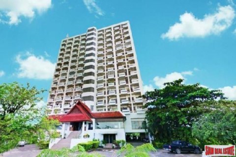 Apartment in Chiang Mai, Thailand 2 bedrooms № 193779 - photo 4