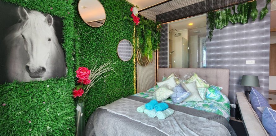 Studio dans le Condo à Pattaya, Thaïlande à The Riviera Wongamat Beach  № 204600