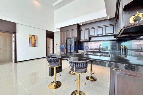 House in Pattaya, Thailand 6 bedrooms № 195938 - photo 6
