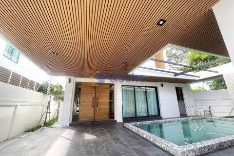 House in Pattaya, Thailand 4 bedrooms № 195934 - photo 12