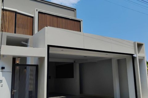 House in Chiang Mai, Thailand 3 bedrooms № 171048 - photo 2