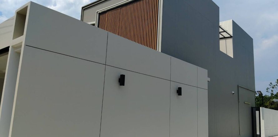 House in Chiang Mai, Thailand 3 bedrooms № 171047