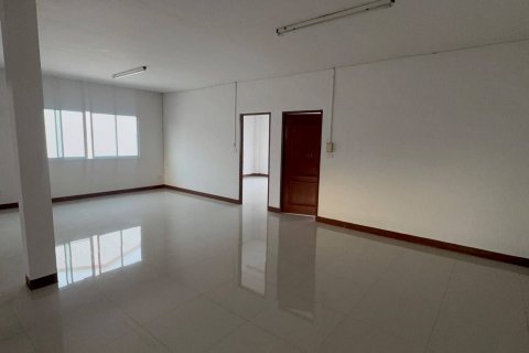 Коммерческая недвижимость в Кхонкэне, Таиланд  № 145039 - фото 5