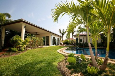 House in Hua Hin, Thailand 4 bedrooms № 116320 - photo 10