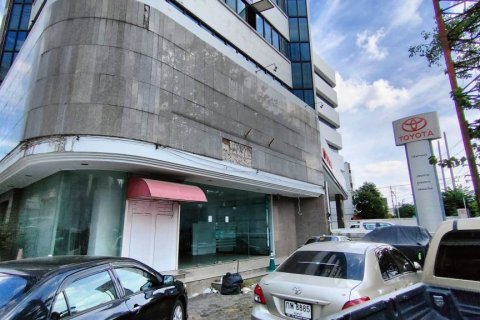 Коммерческая недвижимость в Бангкоке, Таиланд 2095м2  № 116317 - фото 2