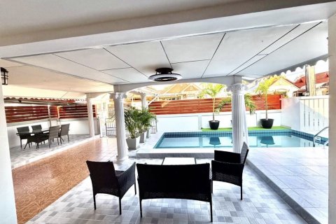 Дом в Паттайе, Таиланд с 4 спальнями  № 157964 - фото 17