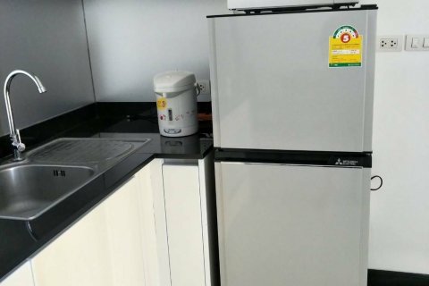 Studio dans le Condo à Khlong Toei, Bangkok, Thaïlande  № 137198 - photo 4