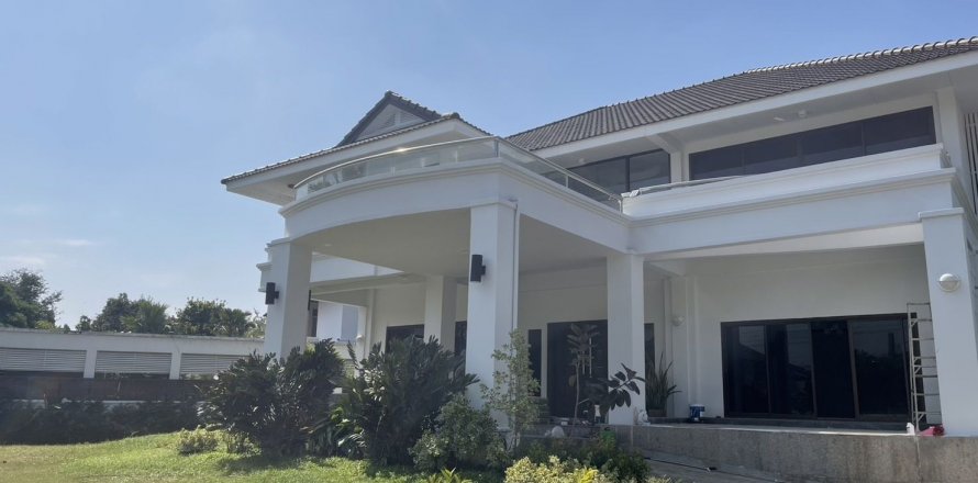 Дом в Тави Ваттане, Бангкок, Таиланд с 4 спальнями  № 137196