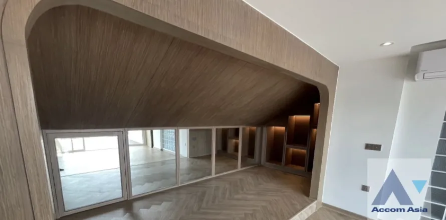 Haus in Watthana, Bangkok, Thailand 4 Schlafzimmer № 215650