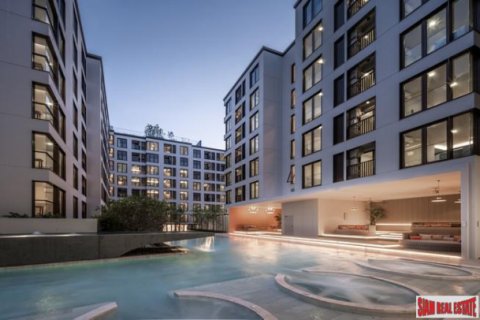 Apartment in Bangkok, Thailand 2 bedrooms № 193949