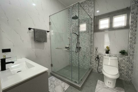 Penthouse in Pattaya, Thailand 3 bedrooms № 172411 - photo 9