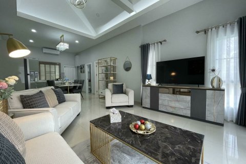 Penthouse in Pattaya, Thailand 3 bedrooms № 172411 - photo 3