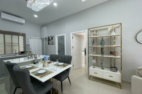 Penthouse in Pattaya, Thailand 3 bedrooms № 172411 - photo 5