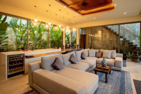 House in Bang Tao, Thailand 4 bedrooms № 163809 - photo 4