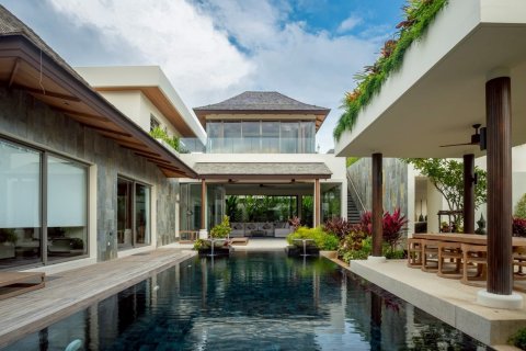 House in Bang Tao, Thailand 4 bedrooms № 163809
