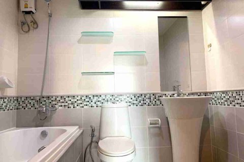 Condo in Bangkok, Thailand, 1 bedroom  № 183681 - photo 5