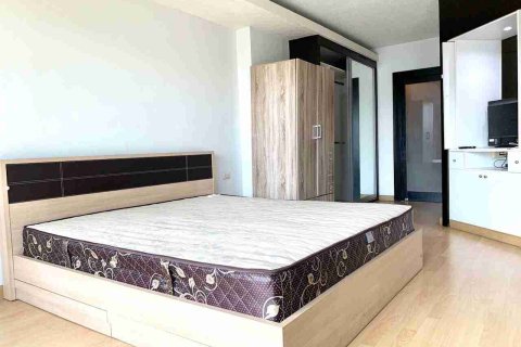 Condo in Bangkok, Thailand, 1 bedroom  № 183681 - photo 10