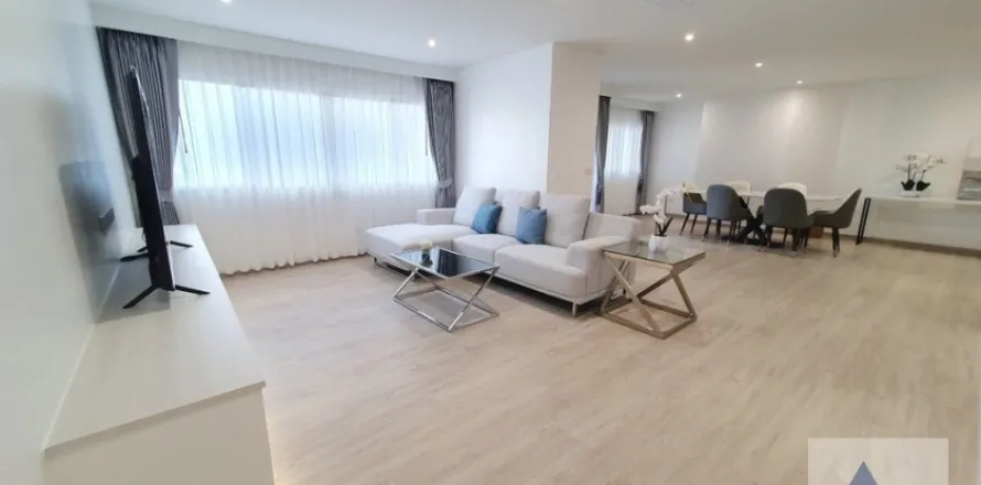 Eigentumswohnung in Bang Rak, Bangkok, Thailand, 2 Schlafzimmer № 214863