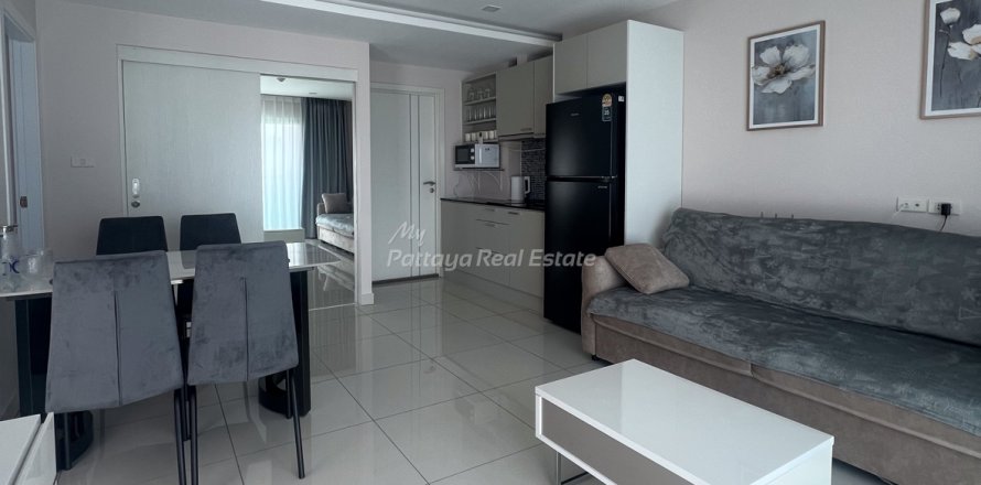 Condo in Pattaya, Thailand, 2 bedrooms  № 152544