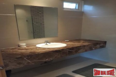 Villa on Jomtien Beach, Pattaya, Thailand 4 bedrooms № 202531 - photo 3