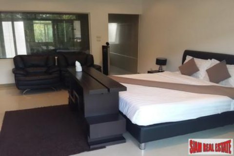 Villa on Jomtien Beach, Pattaya, Thailand 4 bedrooms № 202531 - photo 4