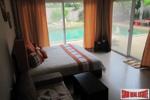 Villa in Pattaya, Thailand 4 bedrooms № 202529 - photo 5