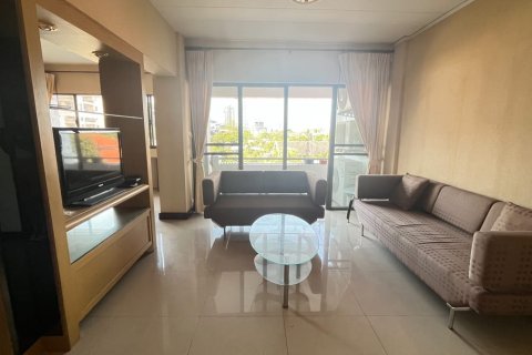 Condo in Watthana, Bangkok, Thailand, 2 bedrooms  № 200938 - photo 8
