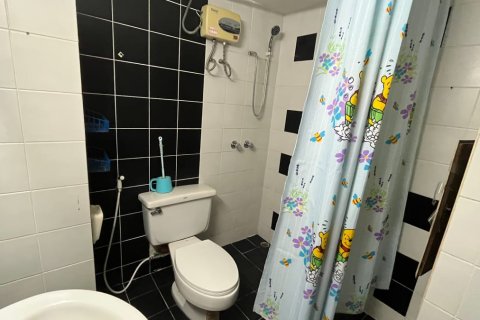 Condo in Watthana, Bangkok, Thailand, 2 bedrooms  № 200935 - photo 2
