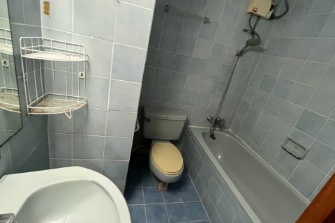 Condo in Watthana, Bangkok, Thailand, 2 bedrooms  № 200935 - photo 8