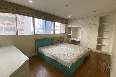 Condo in Watthana, Bangkok, Thailand, 4 bedrooms № 200936 - photo 7