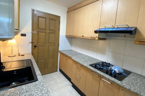 Condo in Watthana, Bangkok, Thailand, 3 bedrooms  № 200937 - photo 10