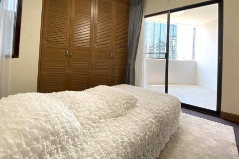 Condo in Watthana, Bangkok, Thailand, 3 bedrooms  № 200937 - photo 2