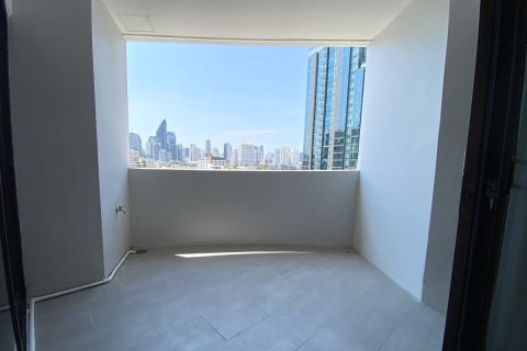 Condo in Watthana, Bangkok, Thailand, 3 bedrooms  № 200937 - photo 14