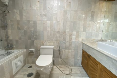 Condo in Watthana, Bangkok, Thailand, 3 bedrooms  № 200937 - photo 19