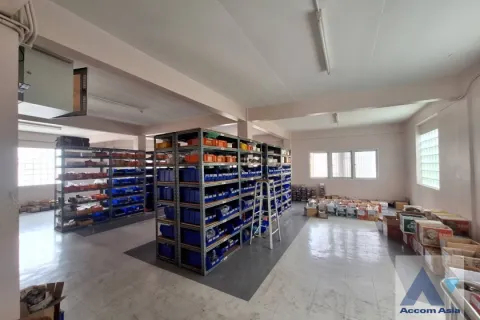 Commercial property in Bang Rak, Bangkok, Thailand № 214435 - photo 9
