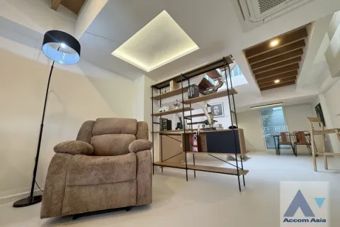 Townhouse in Watthana, Bangkok, Thailand 2 bedrooms № 214430 - photo 9