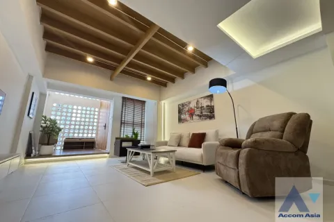 Townhouse in Watthana, Bangkok, Thailand 2 bedrooms № 214430 - photo 4