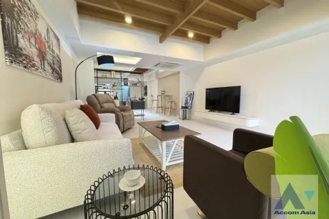 Townhouse in Watthana, Bangkok, Thailand 2 bedrooms № 214430 - photo 2