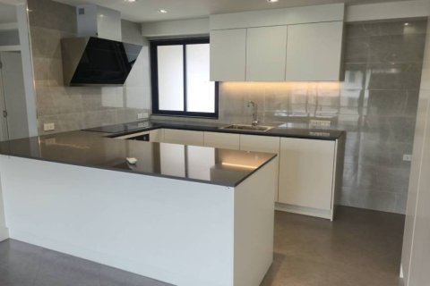 Кондоминиум с 2 спальнями в Бангкоке, Таиланд № 146697 - фото 6