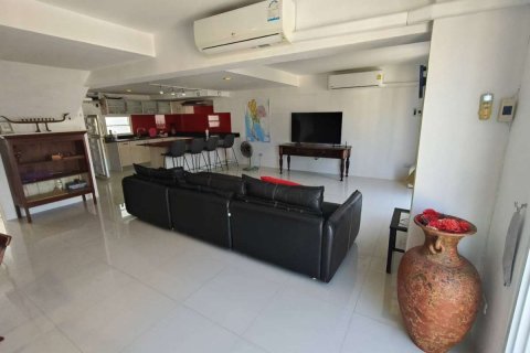 Condo in Chiang Mai, Thailand, 3 bedrooms  № 161540 - photo 16