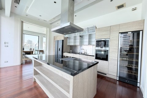 Кондоминиум с 3 спальнями в Ваттхане, Бангкок, Таиланд № 161541 - фото 7