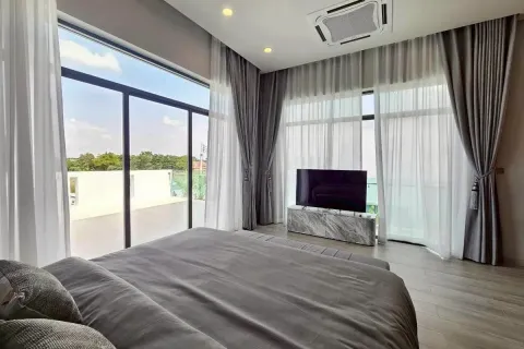 Casa de 4 dormitorios en Pattaya, Tailandia № 210596 - foto 17