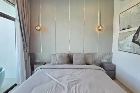 Casa de 4 dormitorios en Pattaya, Tailandia № 210596 - foto 18