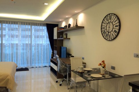 Studio dans le Condo à Pattaya, Thaïlande  № 176512 - photo 3