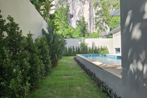 Villa in Krabi, Thailand 2 bedrooms № 139873 - photo 11